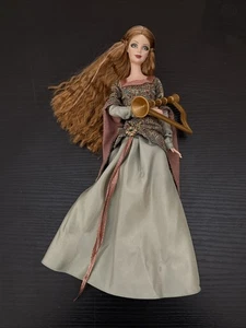 Barbie Leggende d'Irlanda Il Bardo Mattel Nuova Senza Scatola - Foto 1 di 5