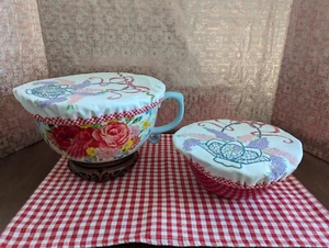 2 COVERS x 8"- 10" MIXING BOWLS hm w/Up-Cycled HandEmb "Basket of Flowers" Linen - Picture 1 of 22