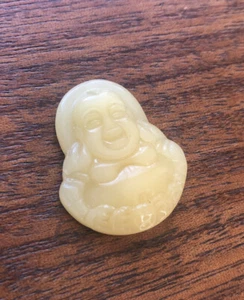 Vintage Old Stock Chinese Bright Yellow Jade Jadeite Buddha Pendant - Picture 1 of 5