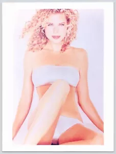Rachel Hunter New Zealand Model Actress 8x10 Photo White Swimsuit - Picture 1 of 2