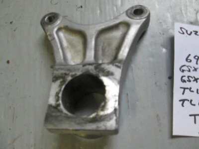  SOPORTE PINZA FRENO TRASERO SUZUKI GSX-R600 / 750 / TL1000S / 1000R 69721-33E00 Foto 1 de 4