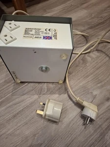 Tacima SC 5563 Step Down Transformer 240V to 110V 1000VA - Picture 1 of 4
