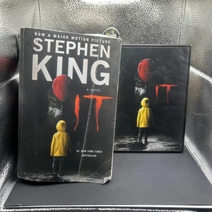 Stephen King: IT (Trade Paperback, 2017, Novel)  and dvd - Picture 1 of 2