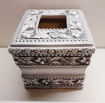 Soporte de cubierta de caja de pañuelos de plata ornamentada para baño Vighano Foto 1 de 4