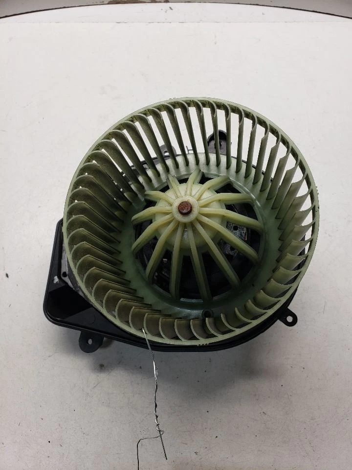 Motor de ventilador modelo VIN D 8º dígito no painel amplificador compatível com 97-02 AUDI A4 1445423 - Imagem 1 de 4