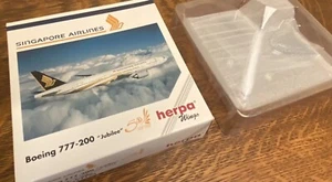 NEW HERPA WINGS 511124 SINGAPORE AIRLINES BOEING 777-200 JUBILEE 1:500 - Picture 1 of 8