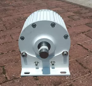 Generador de imán permanente trifásico 2KW 220V alternador síncrono turbina eólica - Imagen 1 de 25