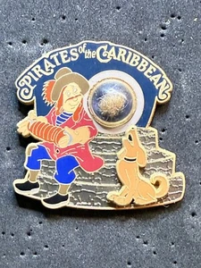 Disney A Piece Of Disney History Pin Pirates Of The Caribbean Dog LE 2500 - Picture 1 of 2