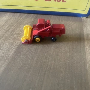 Matchbox Vintage Lesney No.65 Class Combine Harvester Red Diecast - Picture 1 of 5