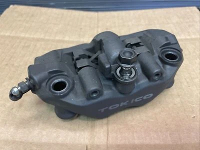 2007-2008 Honda CBR600RR левый суппорт переднего тормоза, будет очищен  - Изображение 1 из 2