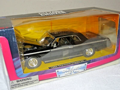 1962 CHEVROLET IMPALA SS BLACK 1:24 NEW RAY, OPENING HOOD & DOORS - Image 1 of 4