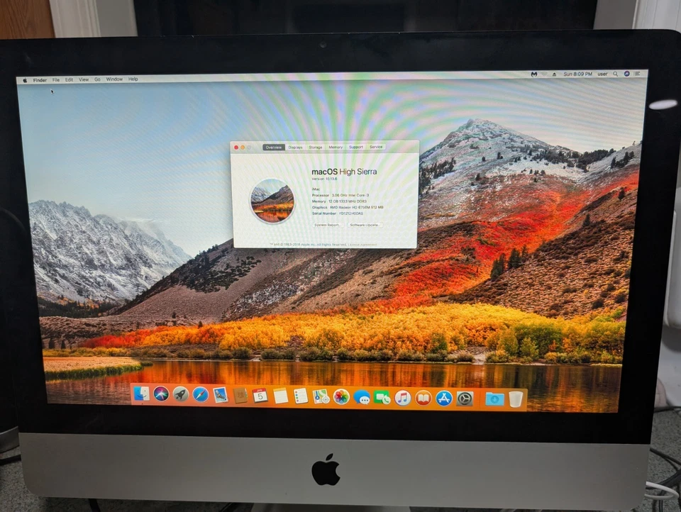 Two Apple iMacs 21.5” Core i3 3.06GHz 12GB RAM 500GB HDD High Sierra - Image 1 of 2