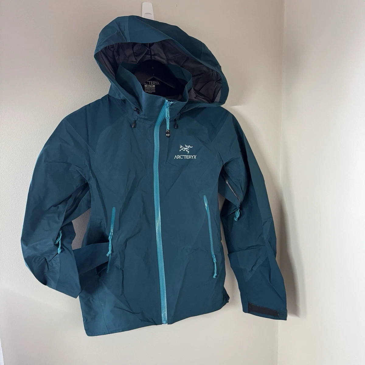 ARCTERYX アウター　xs Arc'teryx Regular Size XS Coats, Jackets & Vests for Women for