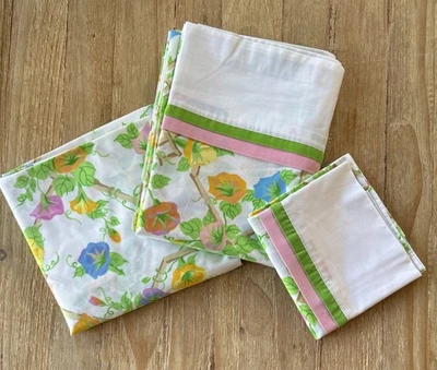 Utica Vintage Morning Glory Twin Size Sheet Set Polyester Cotton Blend Percale - Image 1 of 4