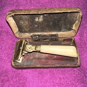 Vintage Schick Injector Razor in Box W/Dispenser Bakelite Butterscotch Handle - Picture 1 of 11
