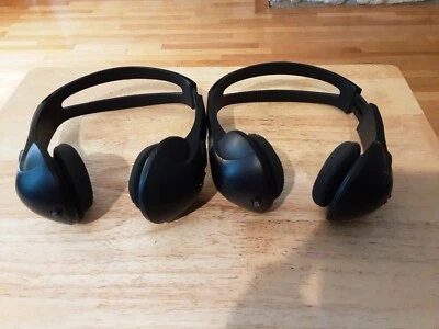  Entertainment Headphones For 2005 Saturn Relay Original OEM - Image 1 of 4