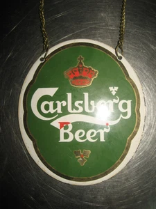 Emaille Schild Carlsberg Beer an Messingkette Bierkette Bierschild Zapfhahn 47B - Picture 1 of 3