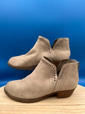 Carlos Santana Billey Ankle Bootie Women's Sz 8.5M/EU38.5 Grey Suede Pull On - Image 1 of 4