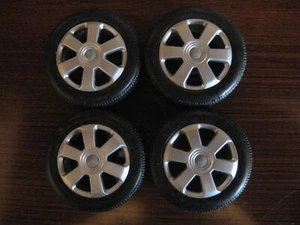 LOTTO RUOTE AUDI TT REVELL 1/18 TUNING O DIORAMA - Foto 1 di 4