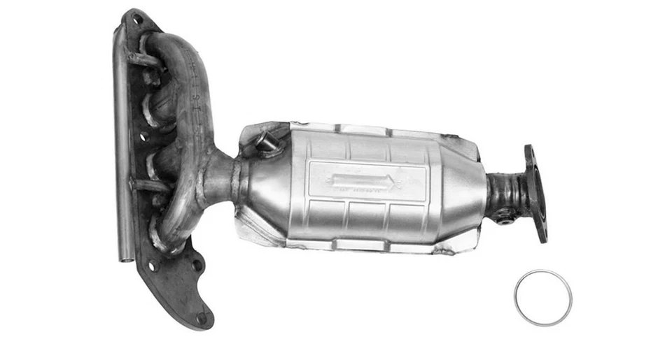 Convertidor catalítico con colector de escape integrado para Ford Focus 2 2005-2007. Foto 1 de 1