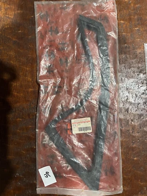 Alfa Romeo Spider Right Vent Window Gasket - Image 1 of 2