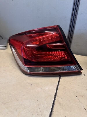 Luz trasera izquierda conductor Honda Civic 2013 2014 2015 sedán OEM 13 14 15 Foto 1 de 3