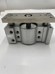 SMC Compact Guide Cylinder Slide Bearing 80mm Bore 25mm Stroke MGPM80TN-25Z - Picture 1 of 6