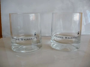2 Stück Johnnie Walker Gläser schwarze Buchstaben gebraucht selten Whisky Etikett Walking - Bild 1 von 5