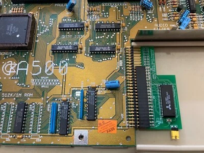 Amiga 500 512KB Trapdoor Memory Expansion - Image 1 of 3
