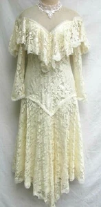 Abito vintage anni 70..stile vittoriano..avorio..matrimonio..prom..fondo frastagliato..taglia 7/8 - Foto 1 di 10