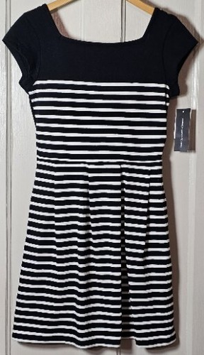 VETEMENTS Abito French Connection Tg. 6 tasche in maglia Gorpcore City a righe nere bianche nuove con etichetta