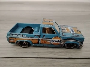 Hot Wheels 83 Chevy Silverado Gulf Racing Custom - Bild 1 von 6