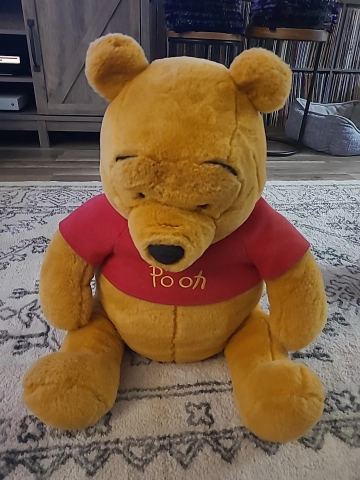 Peluche Winnie The Pooh de colección años 80 90 de la tienda Disney 24" Foto 1 de 4