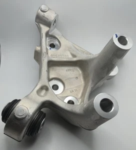 Rear Left Suspension Spindle Knuckle For Chevrolet Malibu Buick Regal 22949386 - Picture 1 of 6