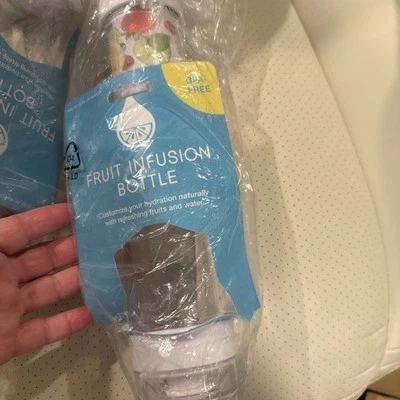 Botella de infusión de 2 frutas  Foto 1 de 4