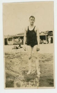 Vintage Photograph 1930s China Tsingtao Strand Beach Navy Sailor Qingdao Photo - Imagen 1 de 2