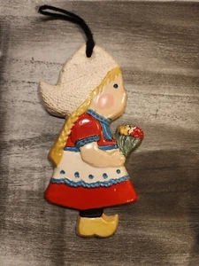 VTG MCM Handpainted Chalkware Dutch Girl Bonnet Flowers Wall Hanger Figure Chalk - Picture 1 of 3