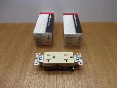 (Cantidad.2) Cooper 6352V-BU Marfil 20A Decorador 2 polos 3 hilos Receptáculo de conexión a tierra Foto 1 de 4