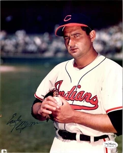 Early Wynn Cleveland Indians Hall of Famer Signed 8x10 Photo with JSA SOA - Picture 1 of 1