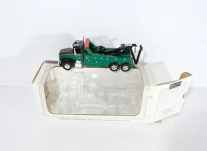 Speccast Peterbilt 385 Rare Breakdown Truck Model Diecast Toy in Green A6 - Picture 1 of 6