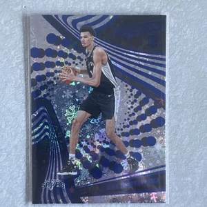 2023-24 Panini Revolution - Rookies Victor Wembanyama #104 Winter (RC) - Picture 1 of 2