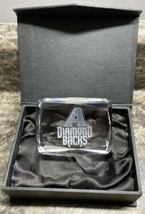 Arizona Diamondbacks MVP Kristall MLB Logo Schreibtisch Briefbeschwerer 3 1/4 x 2 3/8 MIB - Bild 1 von 5