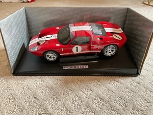 Ford GT 1:18 Scale Concept Die-Cast Model Kit #20022 Red Beanstalk - Picture 1 of 9