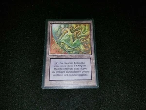 MTG 1x The Dark uncommon land HP Italian FBB Maze of Ith - ships w/ tracking - Picture 1 of 2