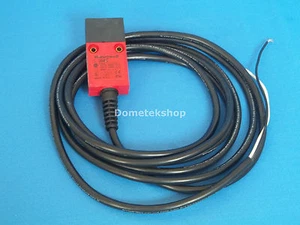 Honeywell GKMB33 Safety Interlock Switch (without key) - Picture 1 of 2