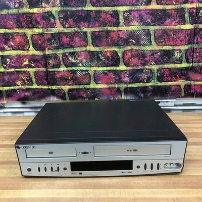 Gravador combo player Go Video DVR4200 DVD/VCR - Testado e funcionando - Imagem 1 de 4