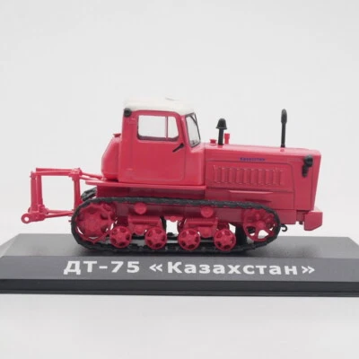 1:43 IXO DT-75 Казахстан Crawler Tractor Farm Vehicle Machines Diecast Model - Image 1 of 4