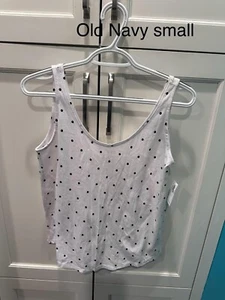 Super Liquidación Nueva Mujer Old Navy Blanco Camiseta sin Mangas Lunares Pequeña - Imagen 1 de 3