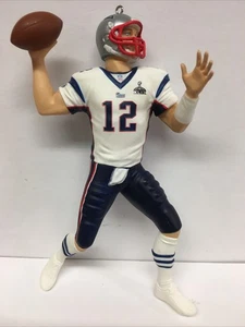 2015 Hallmark NFL New England Patriots Tom Brady adorno de recuerdo - camiseta visitante - Imagen 1 de 8