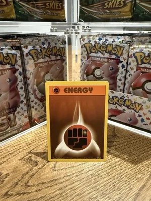 Fighting Energy - 97/102 Base Set 1999 - Pokemon Card TCG - Image 1 of 2